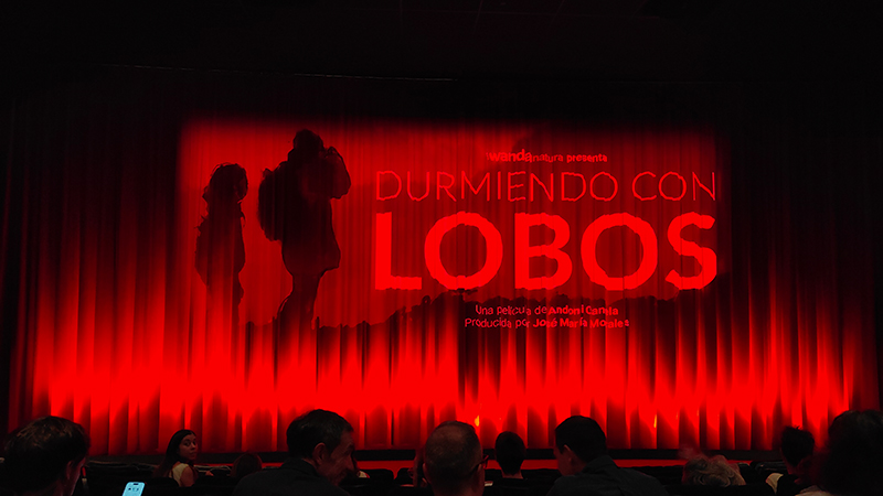Durmiendo con lobos